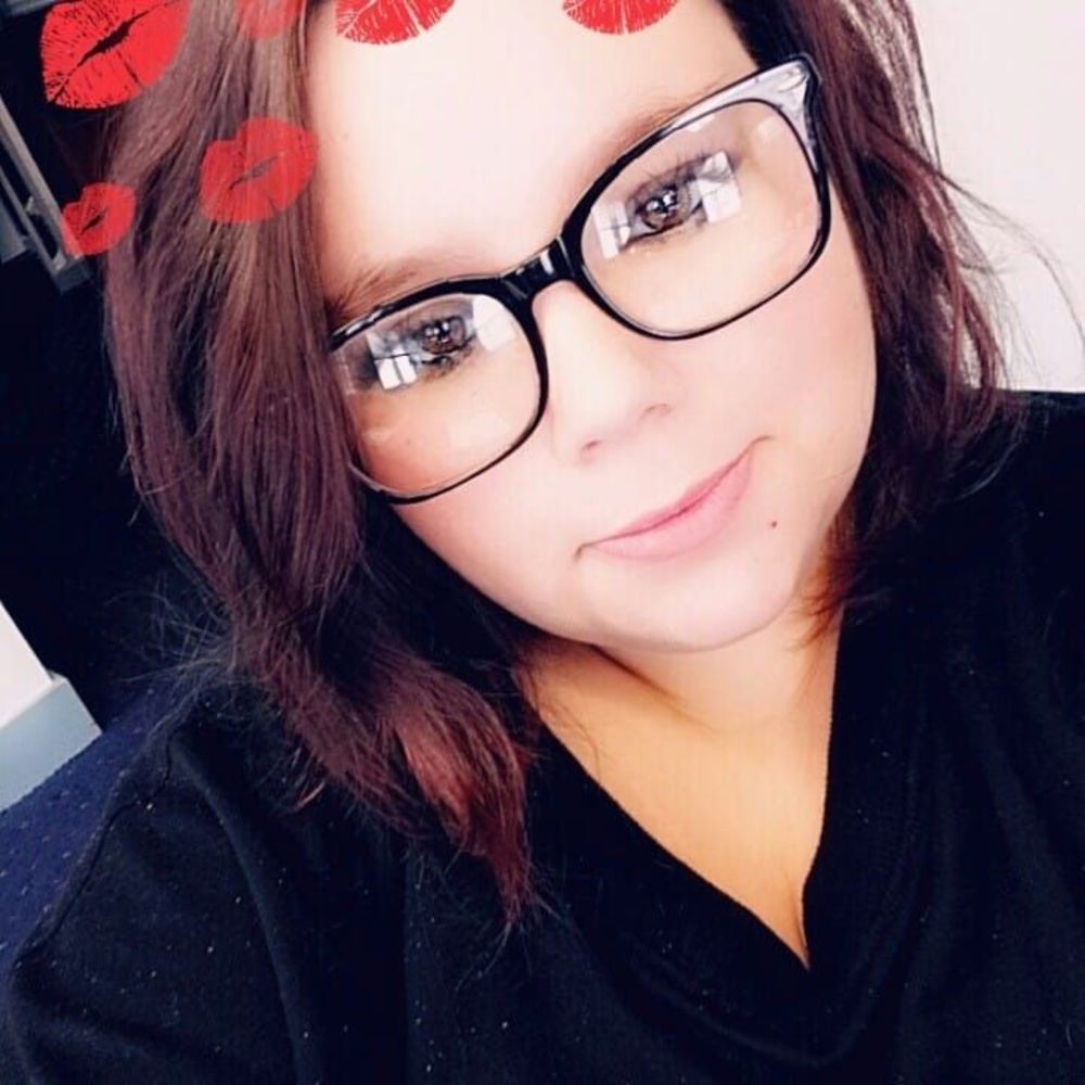 Meet your Posher, Kayla